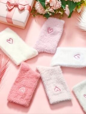 💮3/$20💮 3 Pairs Of Fuzzy Socks